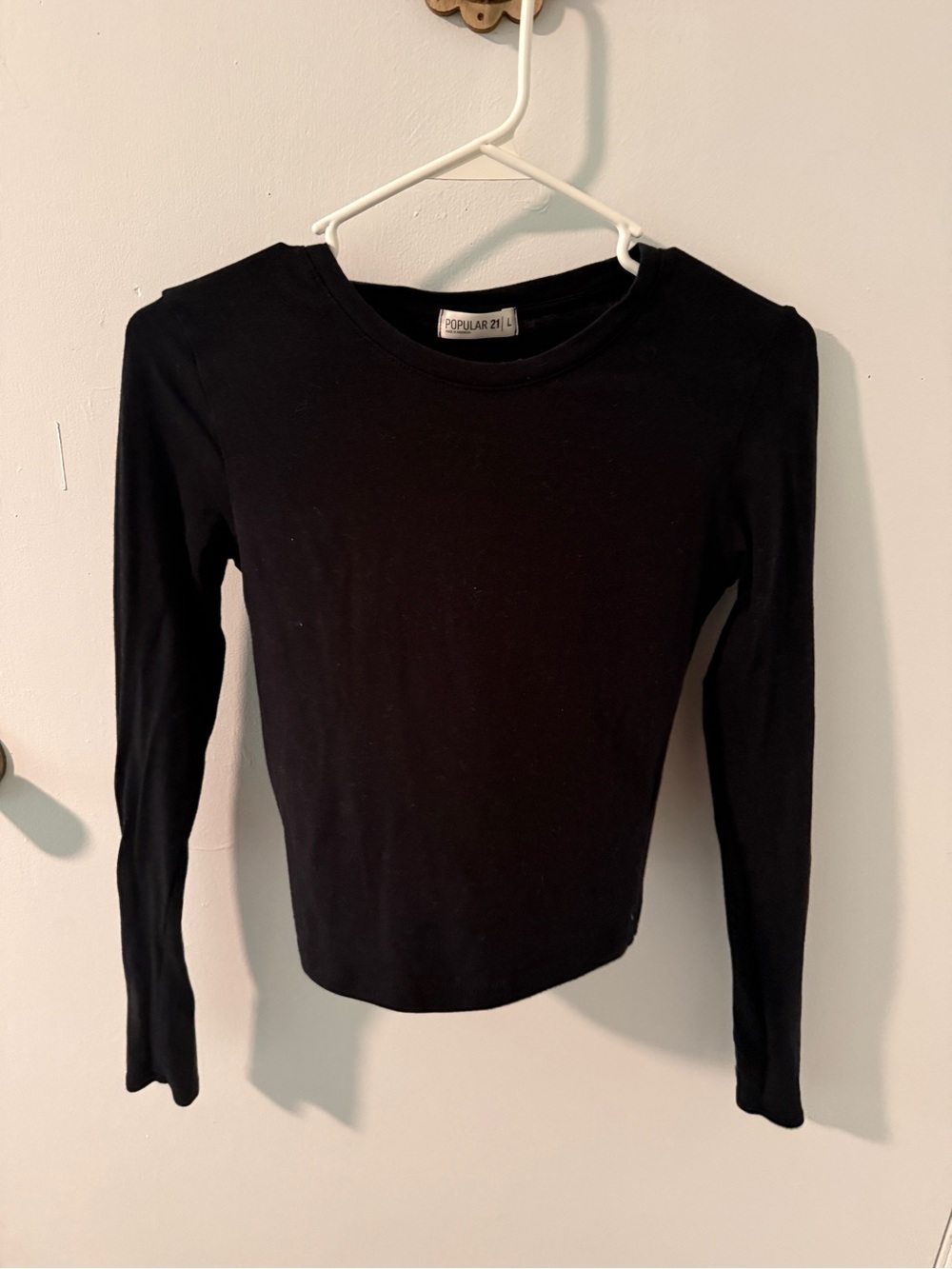 Popular 21 Black Long-Sleeve Crewneck Tee
